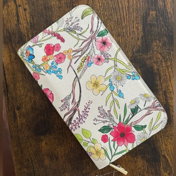 ALDO Wallet - Picture 1 of 3